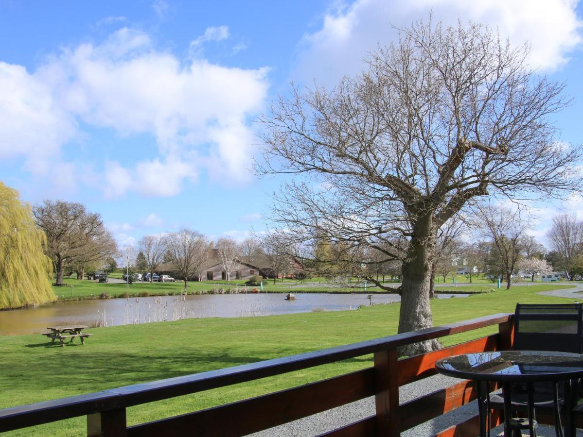 Oak Lodge Hadnall Luaran gambar